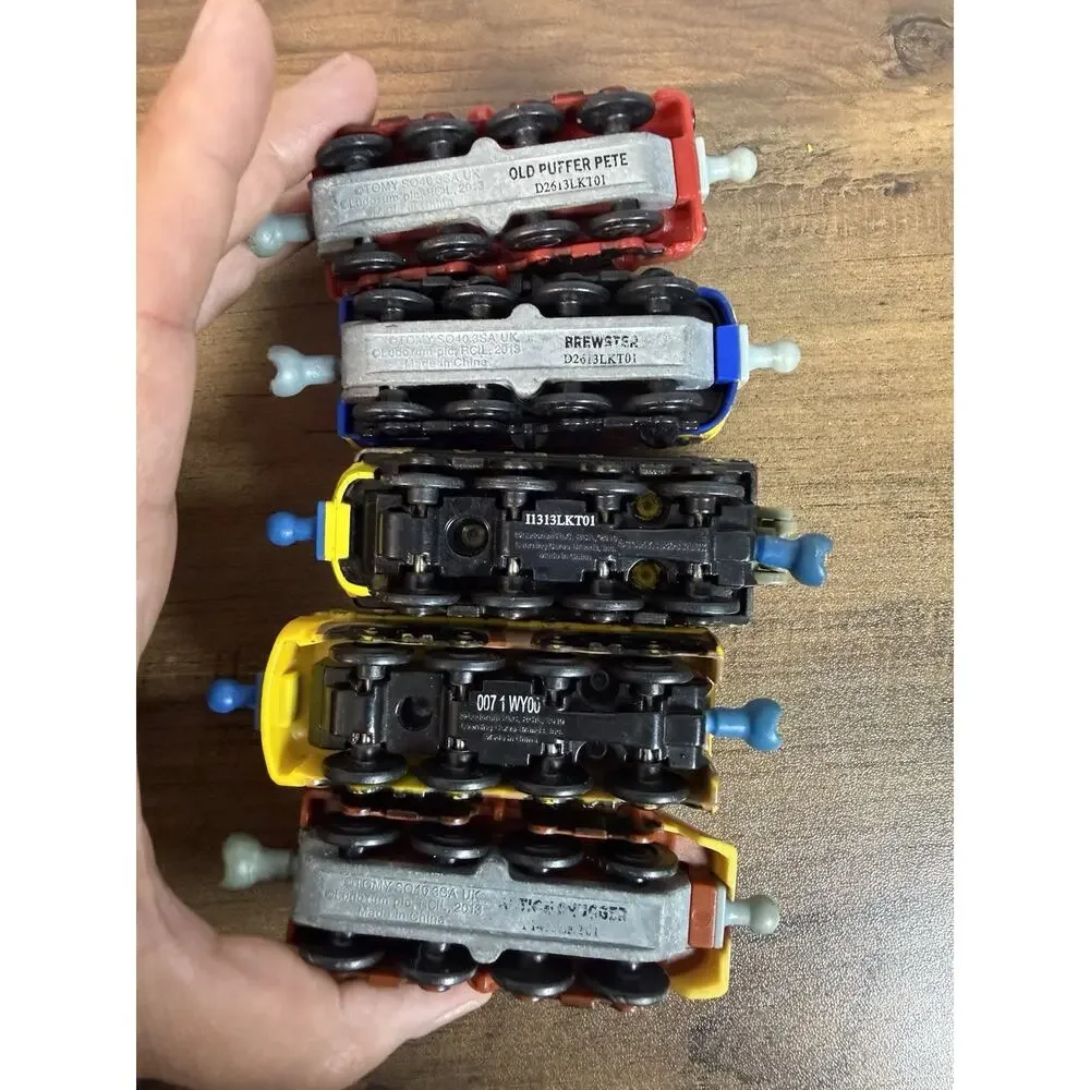 Chuggington Die Cast Train Lot of 5 Brewster, Old Puffer Pete, Skylar